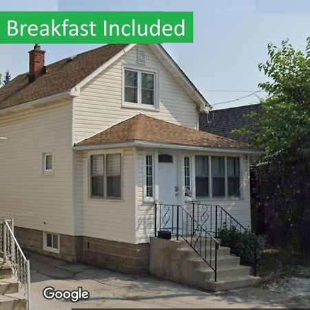 Cozy 3 Bedroom Downtown Cottage With Complimentary Breakfast Delivered Daily To The Rental Ніагара-Фоллс Екстер'єр фото
